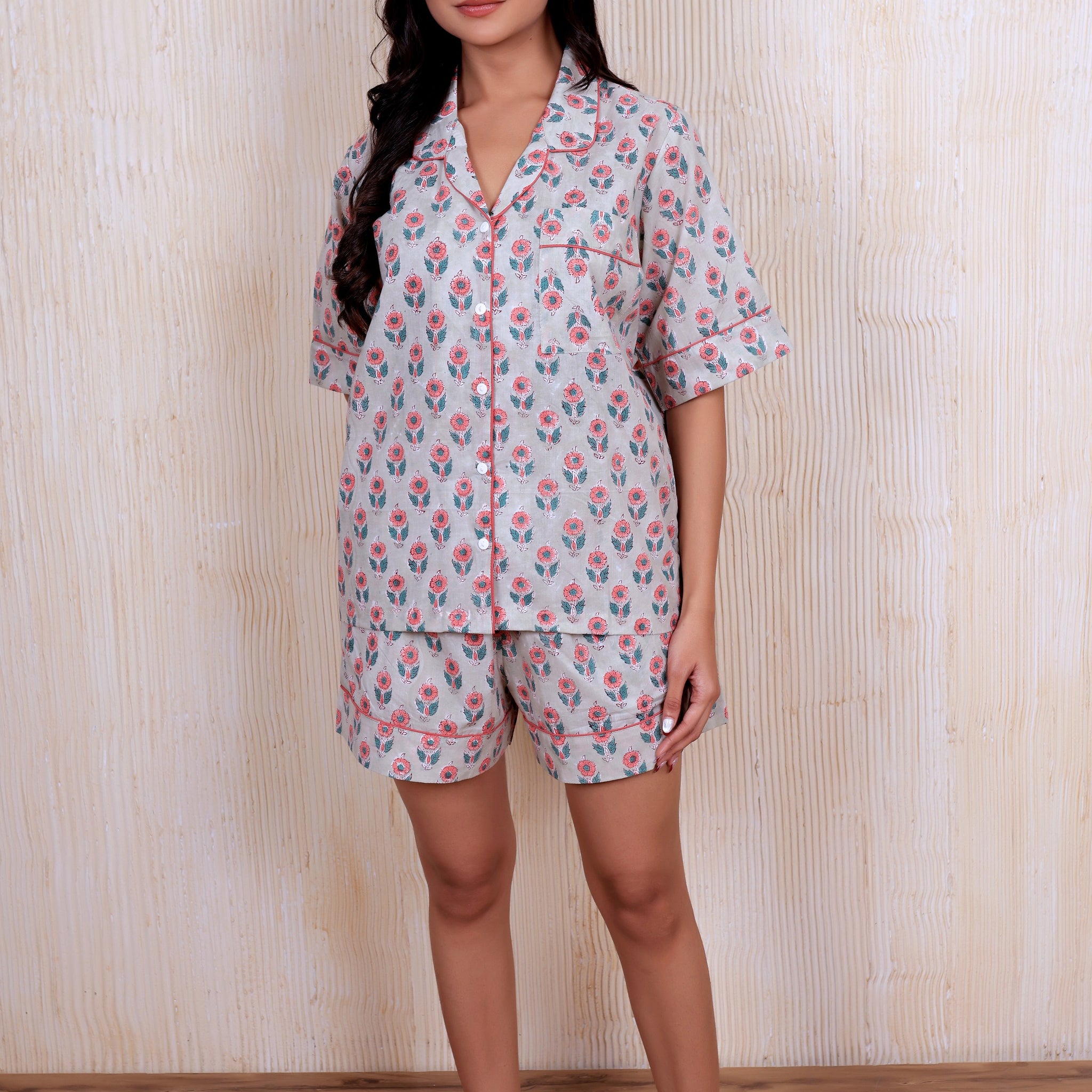 Short PJ Set In Grey Flower